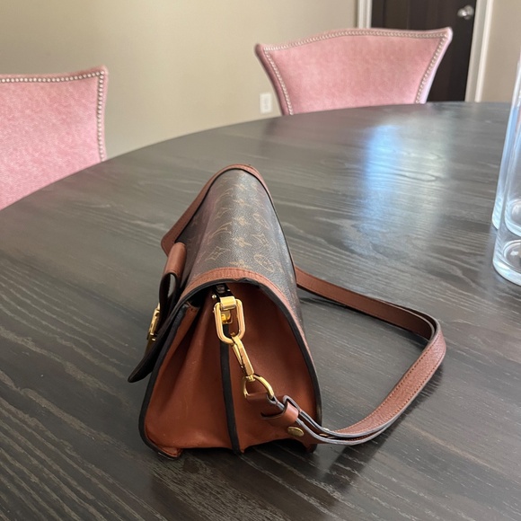 LOUIS VUITTON Reverse Monogram Dauphine L - Picture 3 of 3